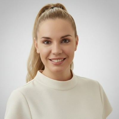 Retrato profissional de Olga Castro Vieira